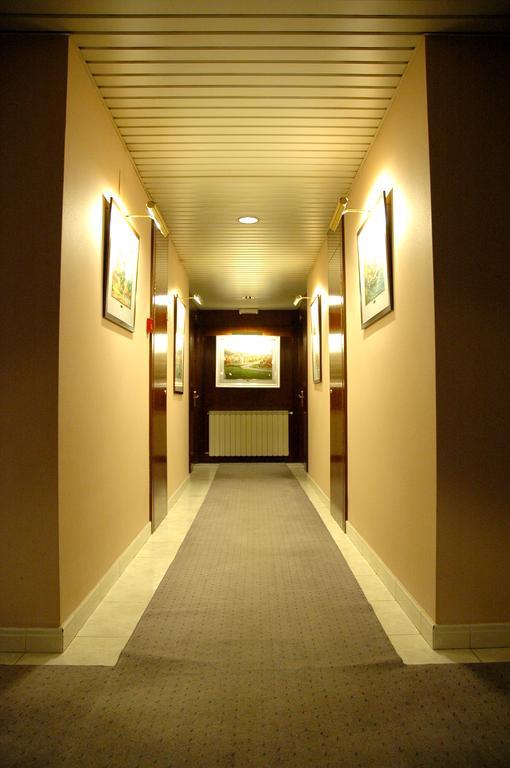 Hotel Arumi Santa Eugenia de Berga Exterior foto